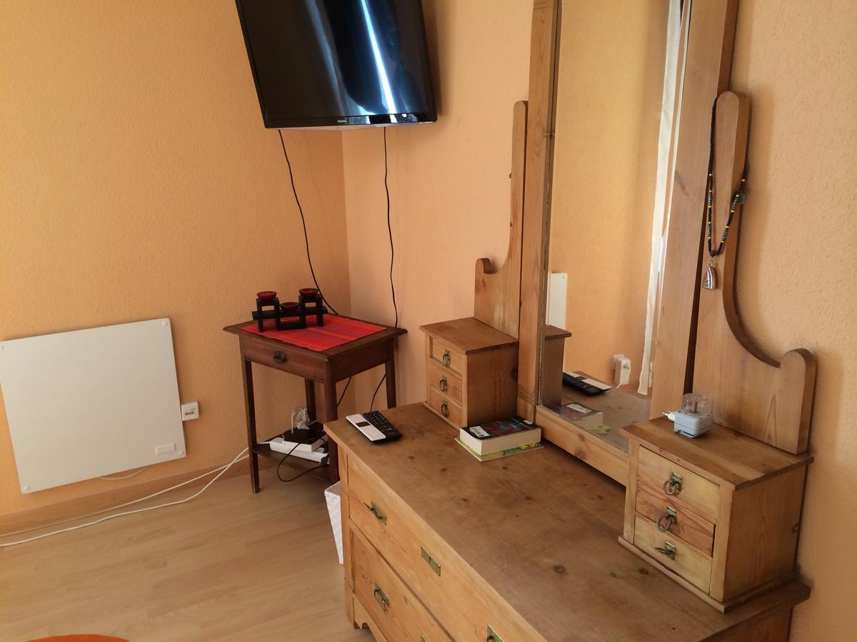 Bnb Parisod Aigle Exterior photo