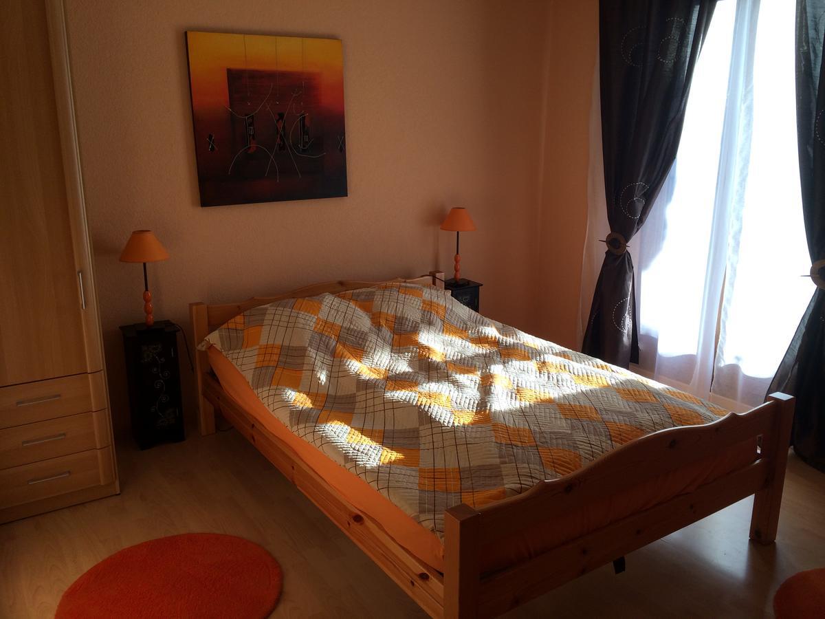 Bnb Parisod Aigle Exterior photo