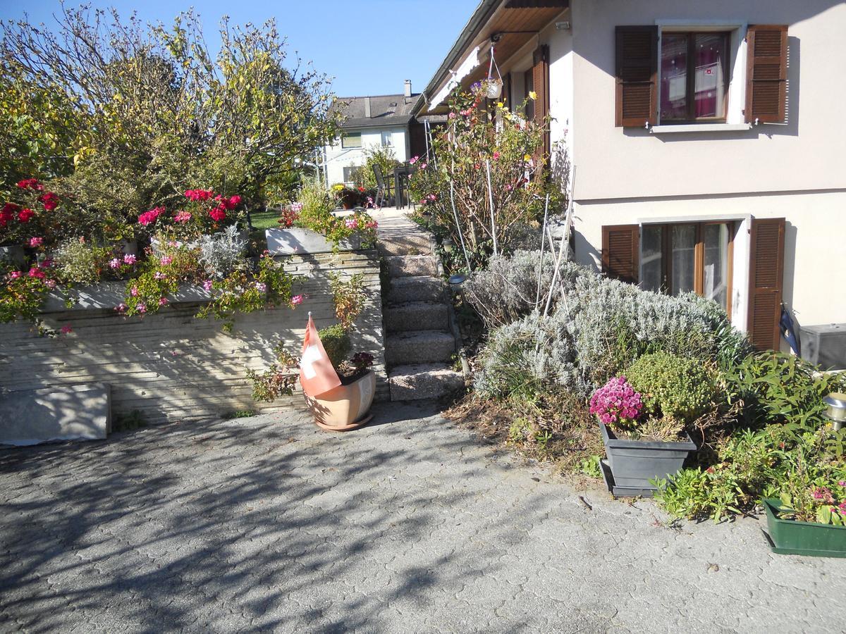 Bnb Parisod Aigle Exterior photo